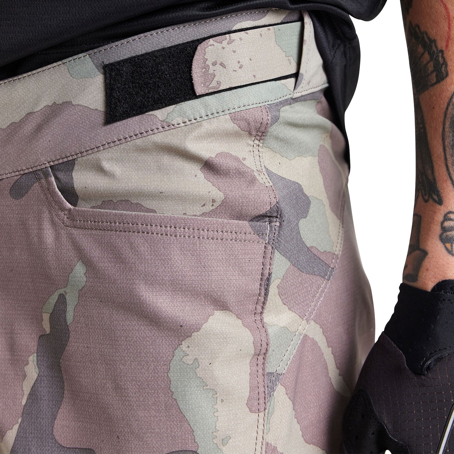 Flowline Short Shell Camo Woodland
