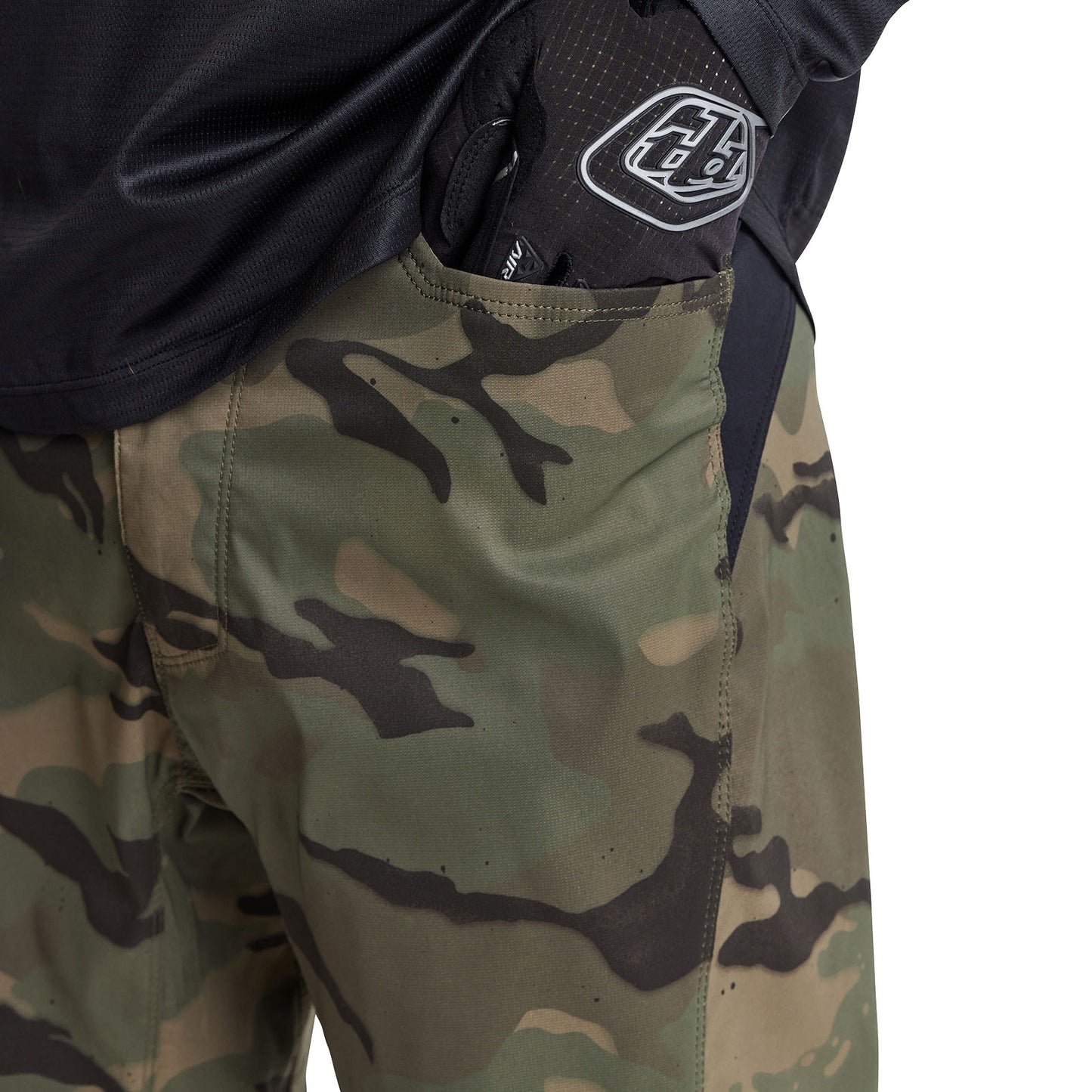 Flowline Short W/Liner Spray Camo Army