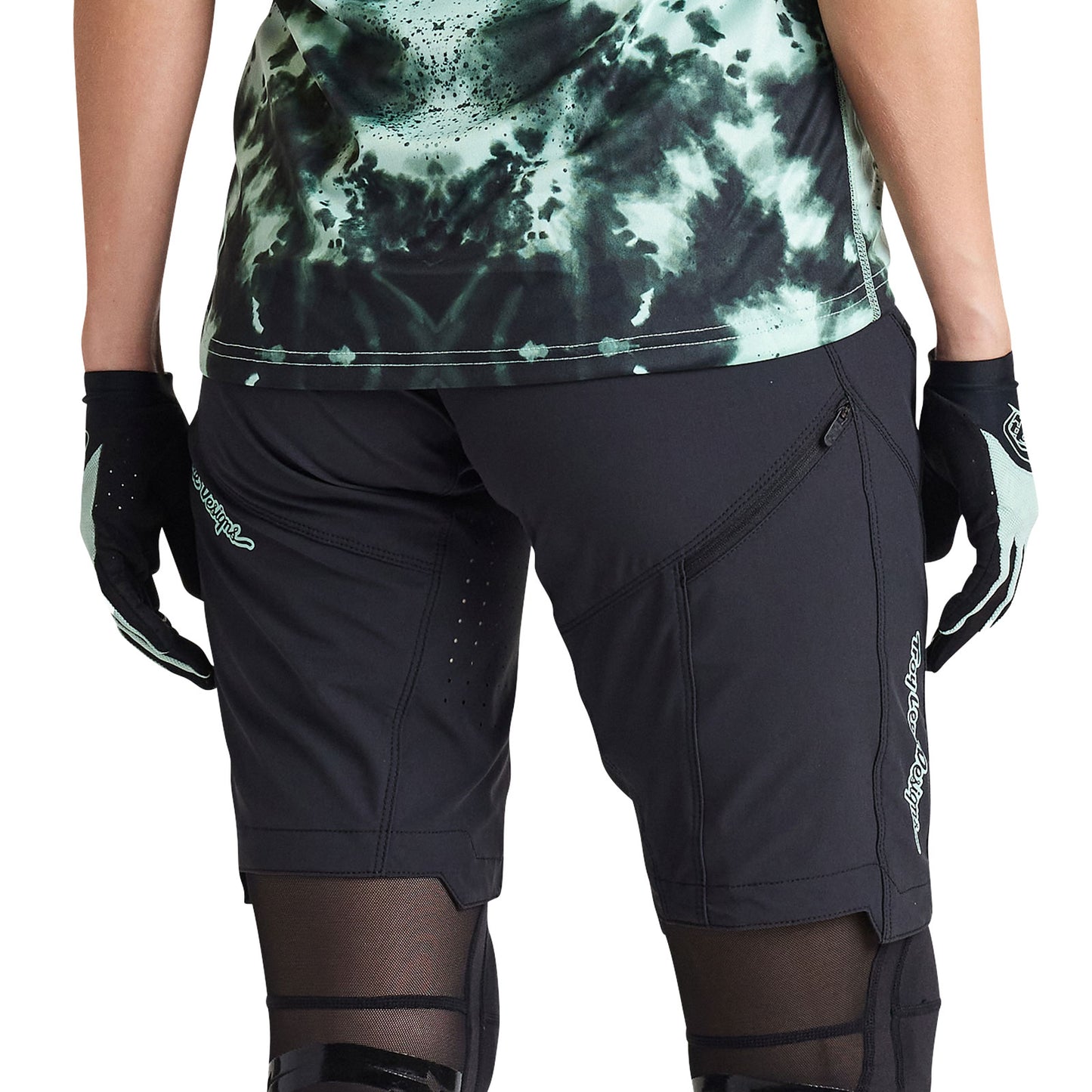 Womens Lilium Short Shell Micayla Gatto Watercolor Black