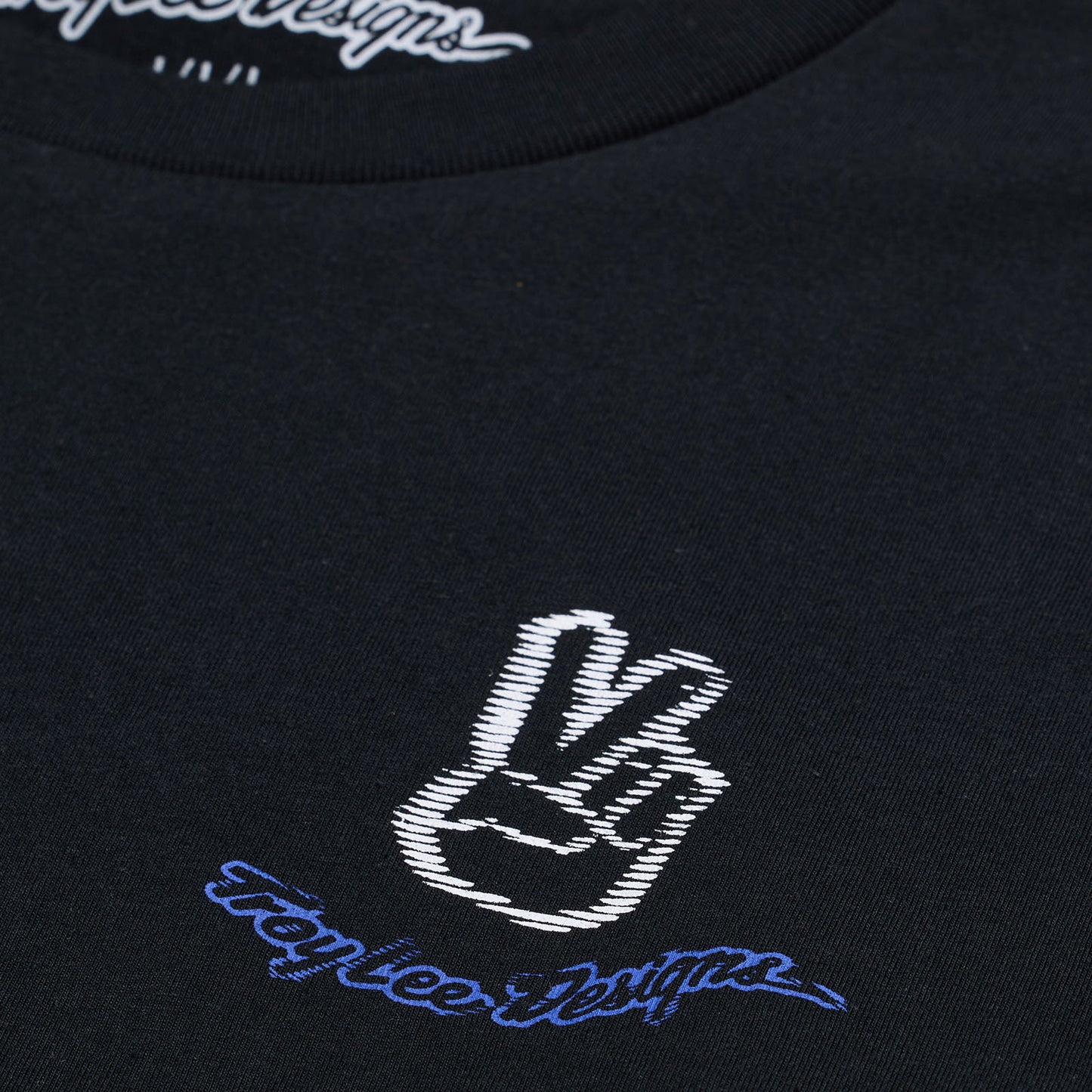 Long Sleeve Tee Peace Out Black