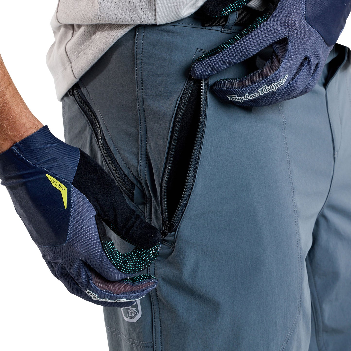 Skyline Trail Short Shell Mono Steel Blue