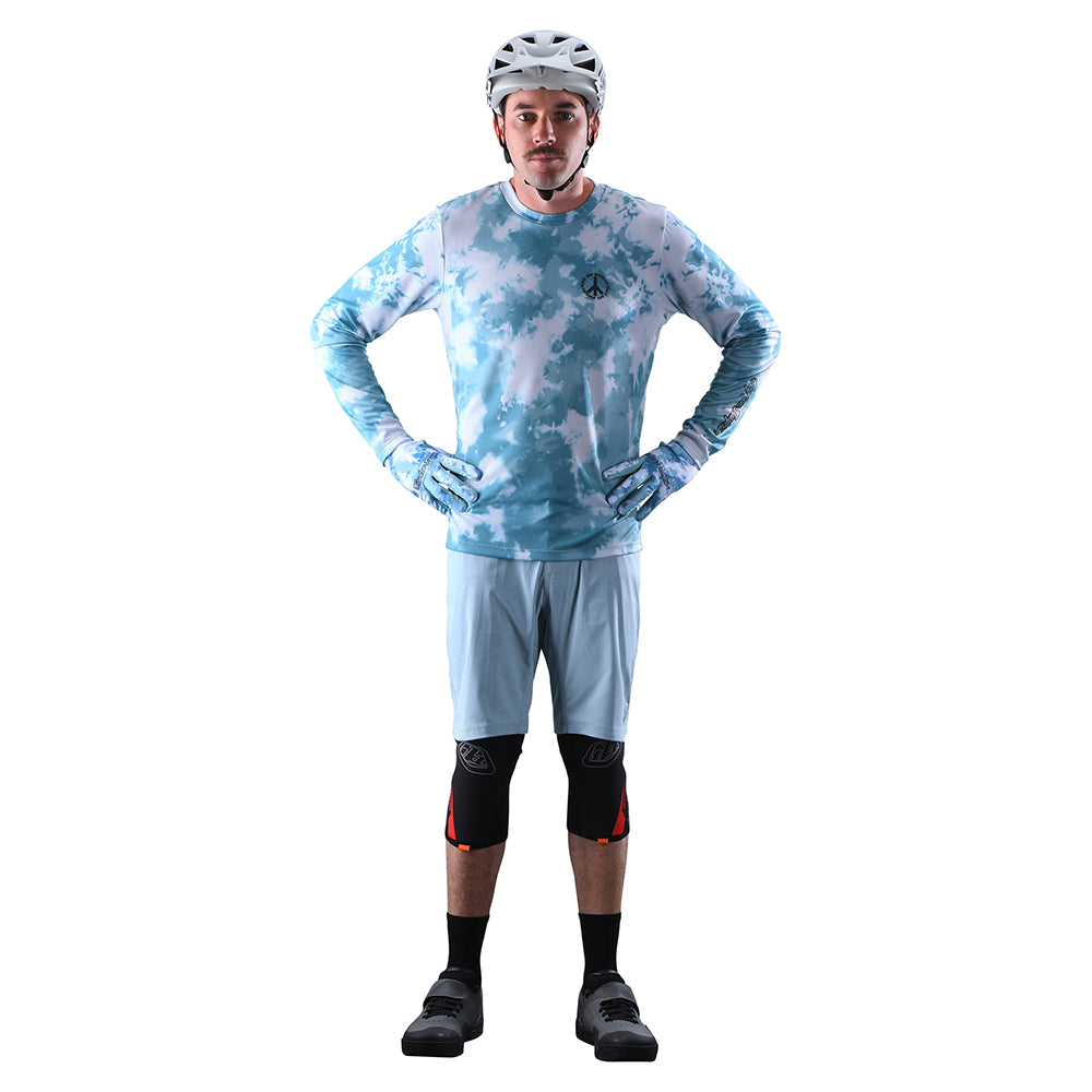 Flowline Shifty Short Shell Solid Water