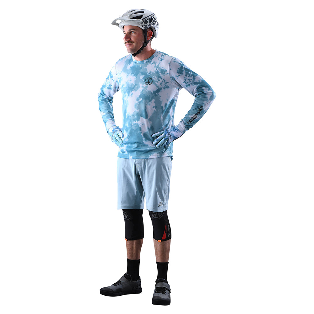 Flowline Shifty Short Shell Solid Water