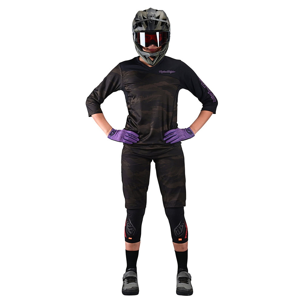 Womens Mischief Short No Liner Brushed Camo Army