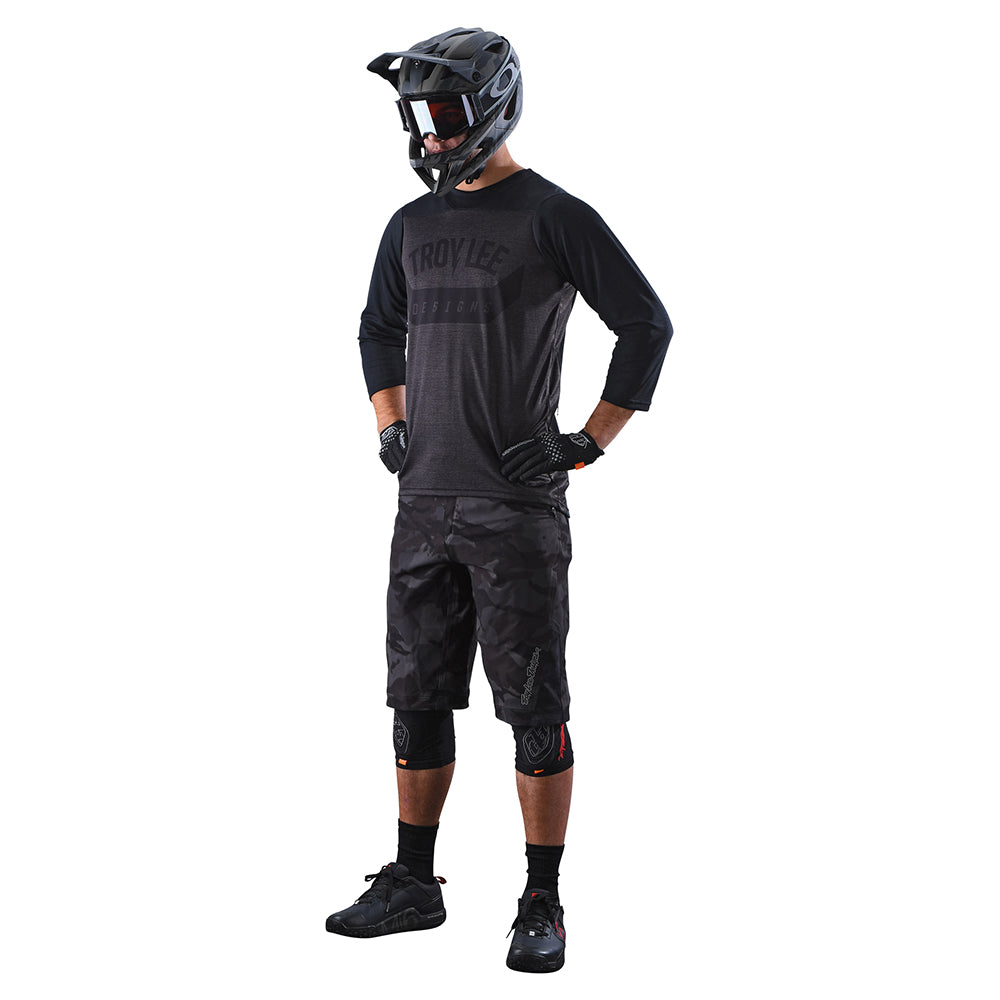 Ruckus Short W/Liner Spray Camo Black