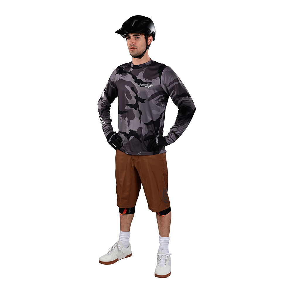 Flowline Short W/Liner Solid Dark Canvas