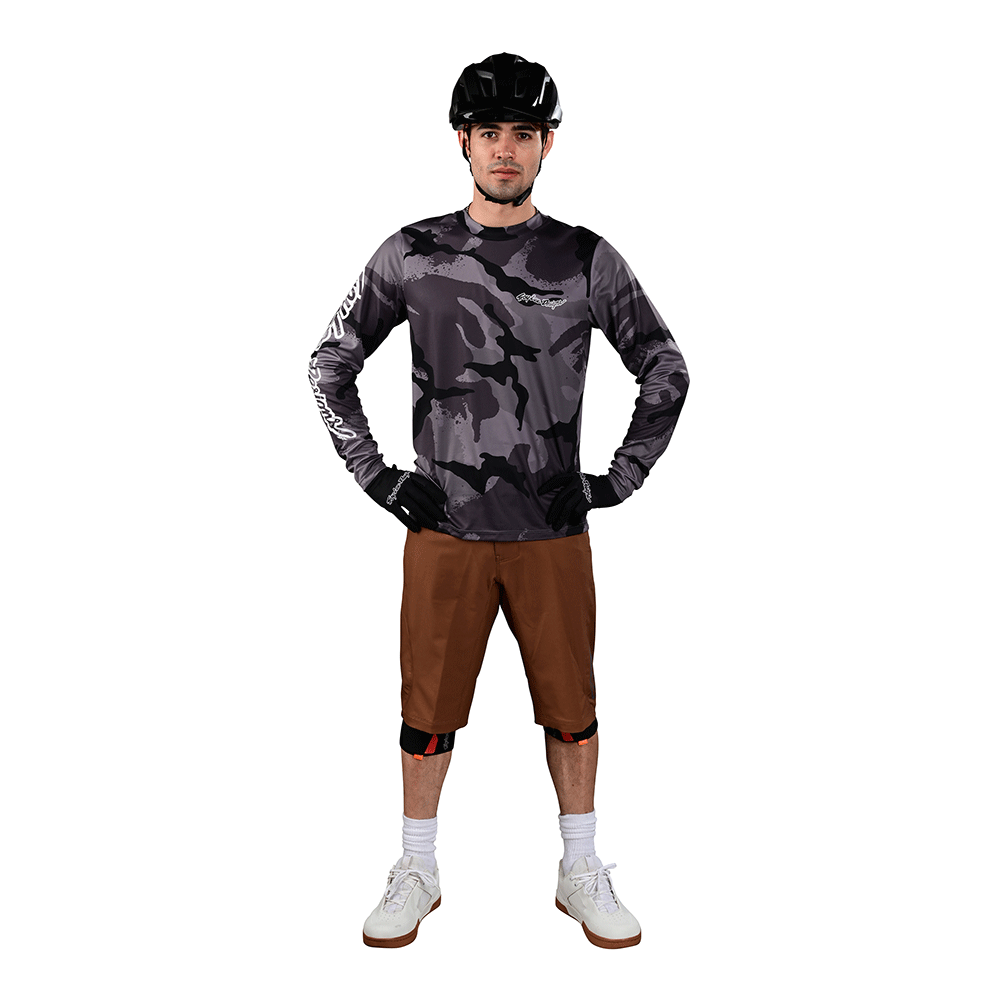 Flowline Short W/Liner Solid Dark Canvas